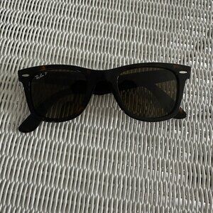 Ray-Ban Wayfarer Classic Sunglasses